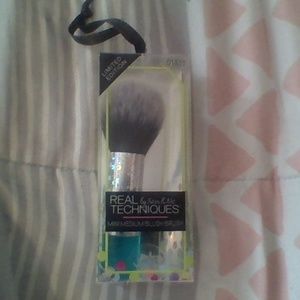 Makeup brush